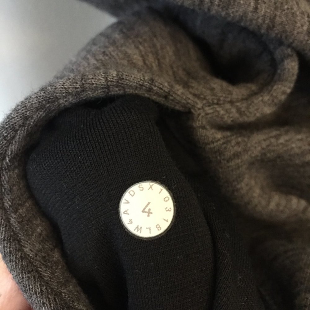 Lululemon Huddle & Hustle Jacket Heathered Grey - Picture 10 of 15